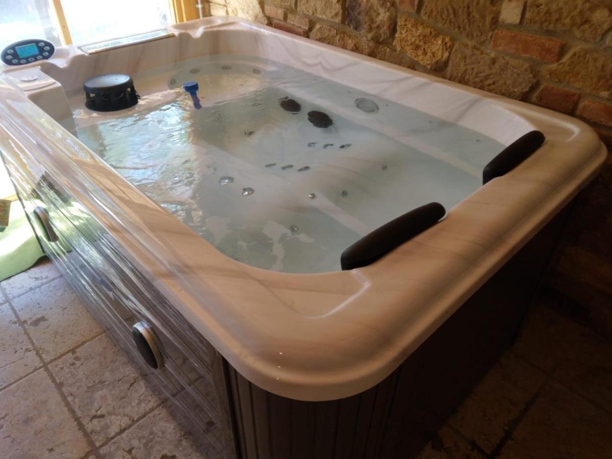 קיאנצ'נו טרמה Agriturismo Podere Biancospino Piscina Privata מראה חיצוני תמונה