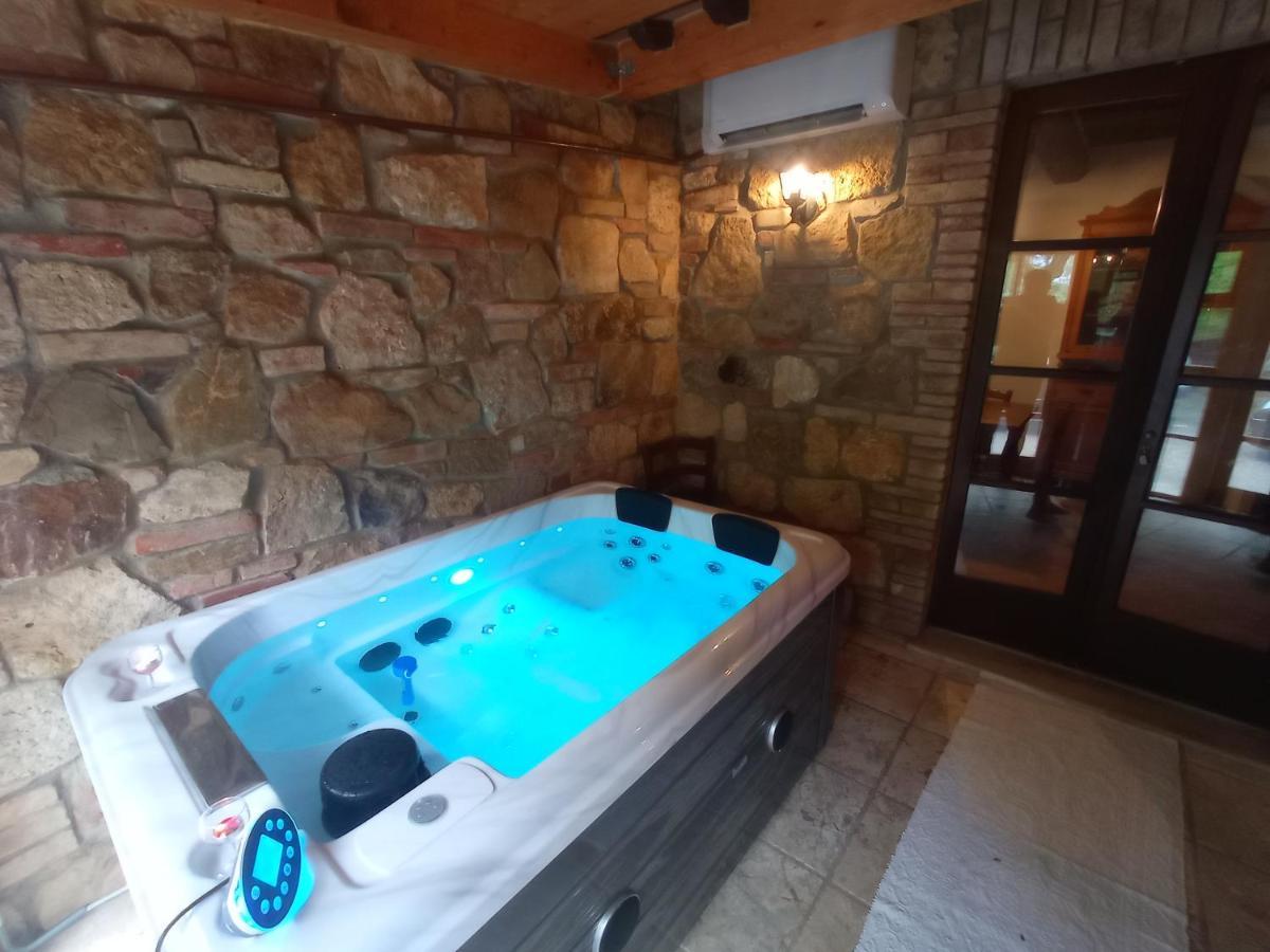 קיאנצ'נו טרמה Agriturismo Podere Biancospino Piscina Privata מראה חיצוני תמונה